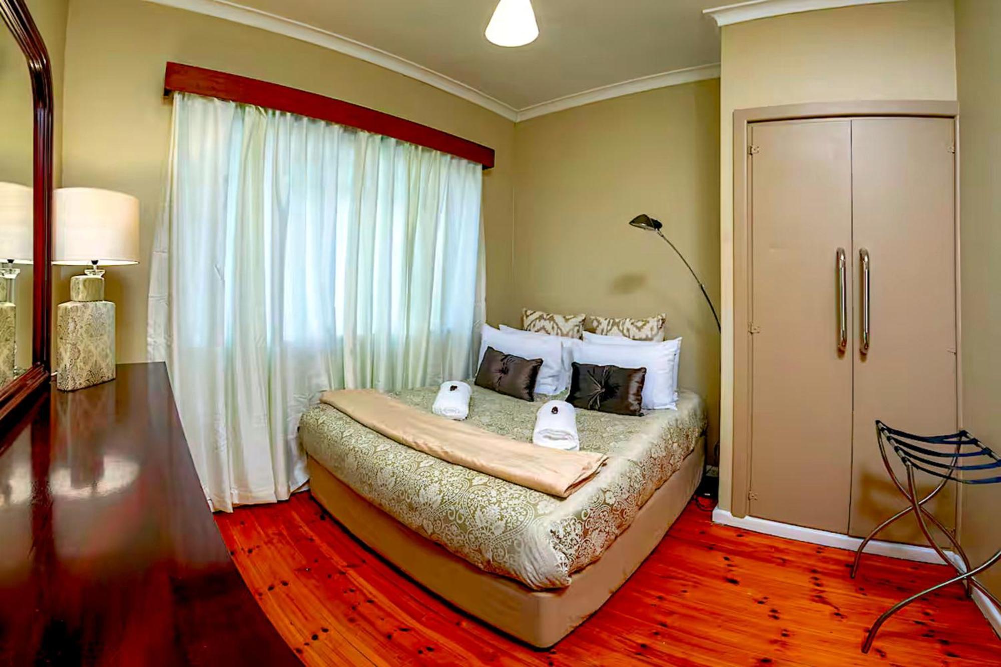 Munro Suites Port Elizabeth Ngoại thất bức ảnh